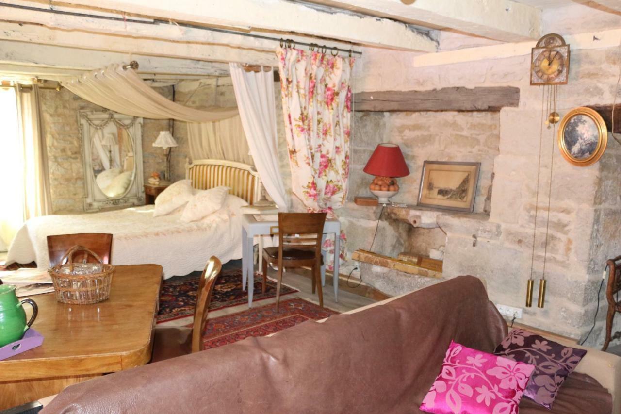 Bed and Breakfast Le Moulin A Huile Vailhourles Zewnętrze zdjęcie