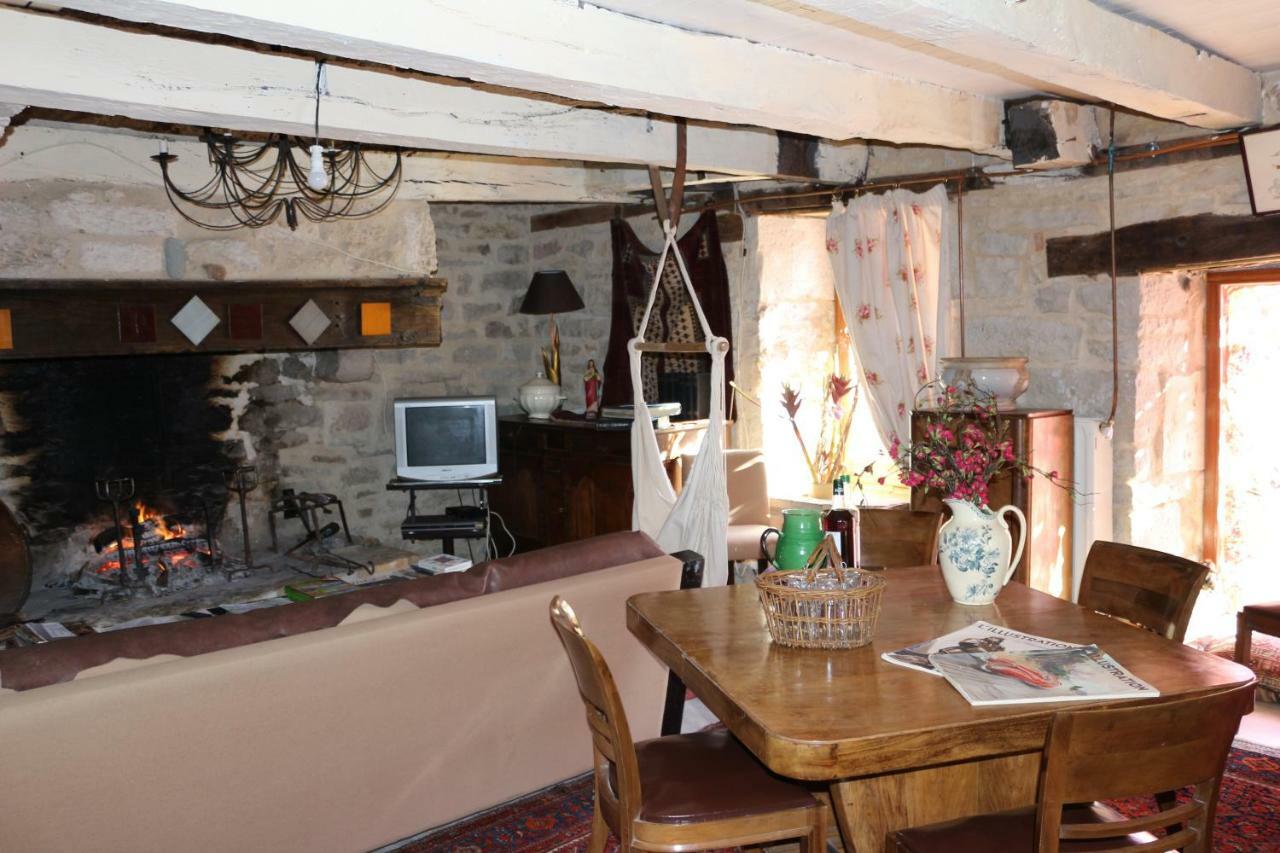 Bed and Breakfast Le Moulin A Huile Vailhourles Zewnętrze zdjęcie