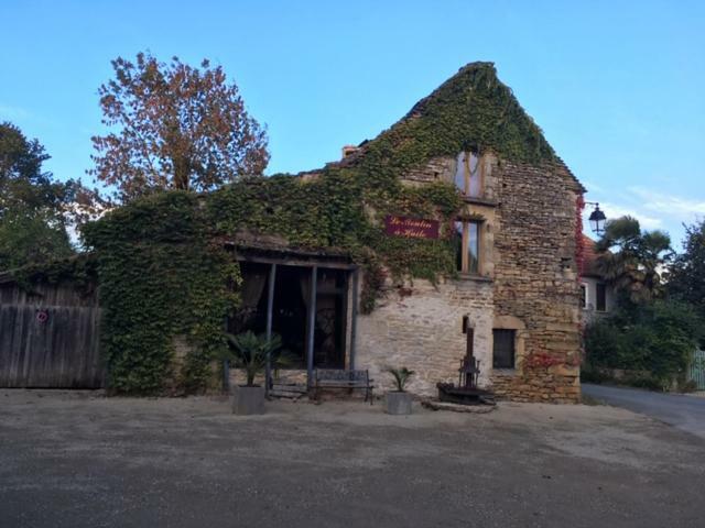 Bed and Breakfast Le Moulin A Huile Vailhourles Zewnętrze zdjęcie